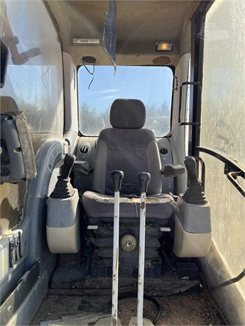 2004 JCB JS220 LC Crawler Excavator
