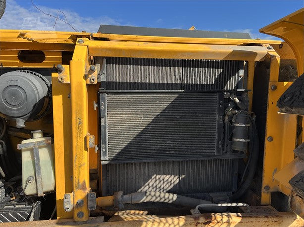 2004 JCB JS220 LC Crawler Excavator