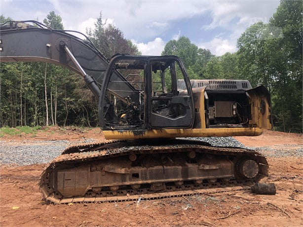 2006 DEERE 270D LC Crawler Excavator